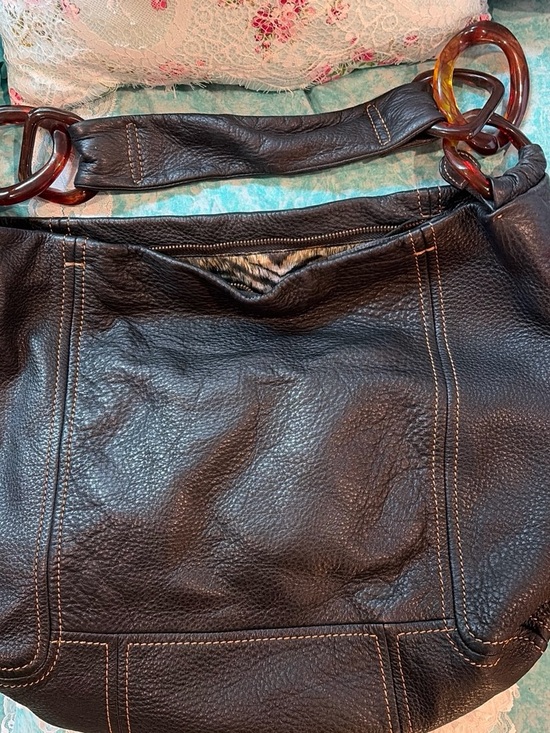 Handbags - Women's Black Leather Shoulder Bag with Tortoiseshell Rings